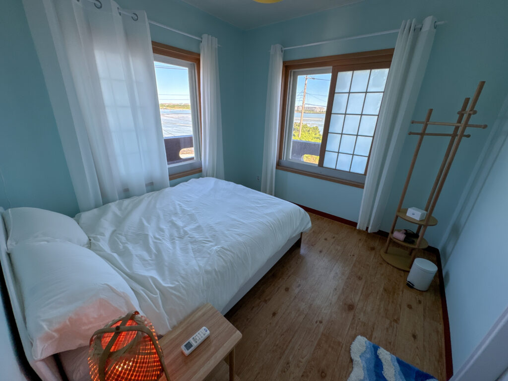 sea view, queen bed room in Sinyang Jeju south korea